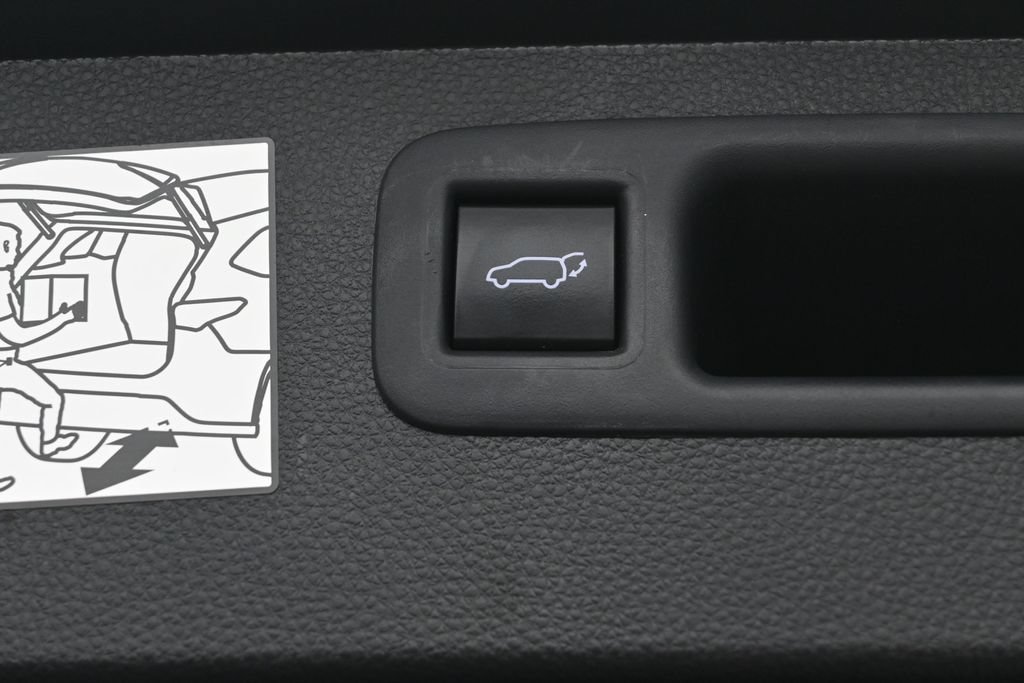 Used 2022 Toyota Highlander Limited AWD/4WD image 34