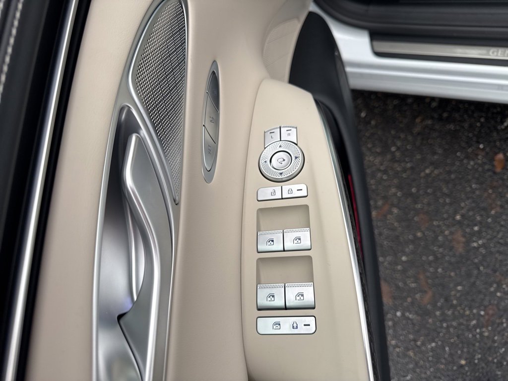 New 2025 Genesis GV70 3.5T Sport w/ Sport Prestige Package image 17