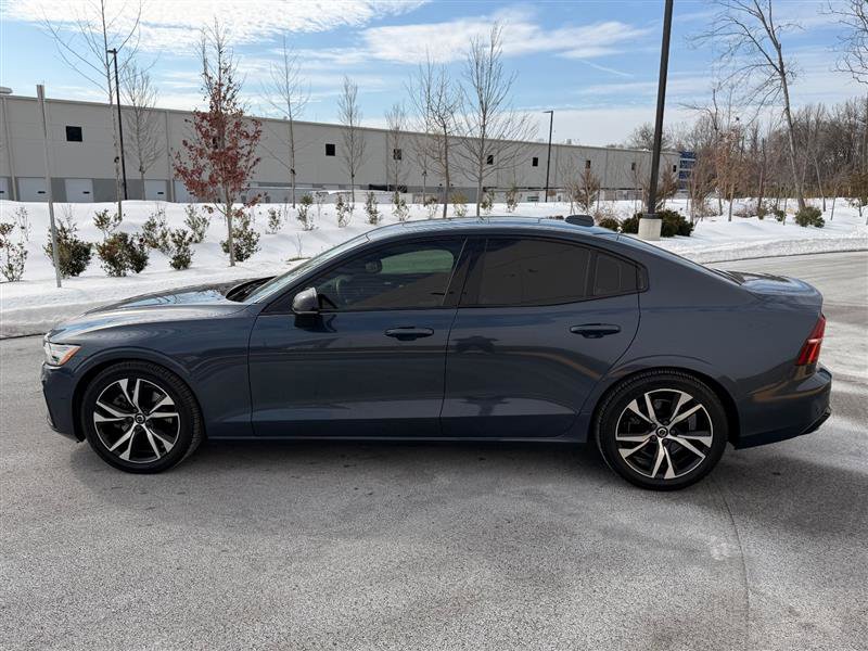 Used 2023 Volvo S60 B5 Core image 3
