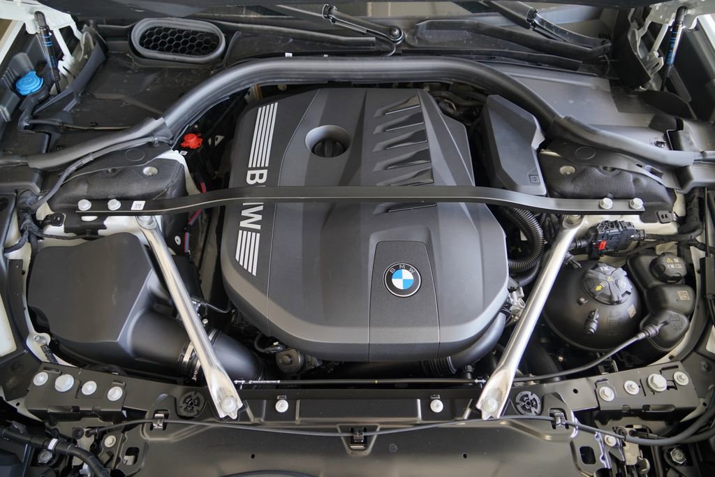 New 2026 BMW 740i w/ Luxury Rear Seating Package RWD image 21