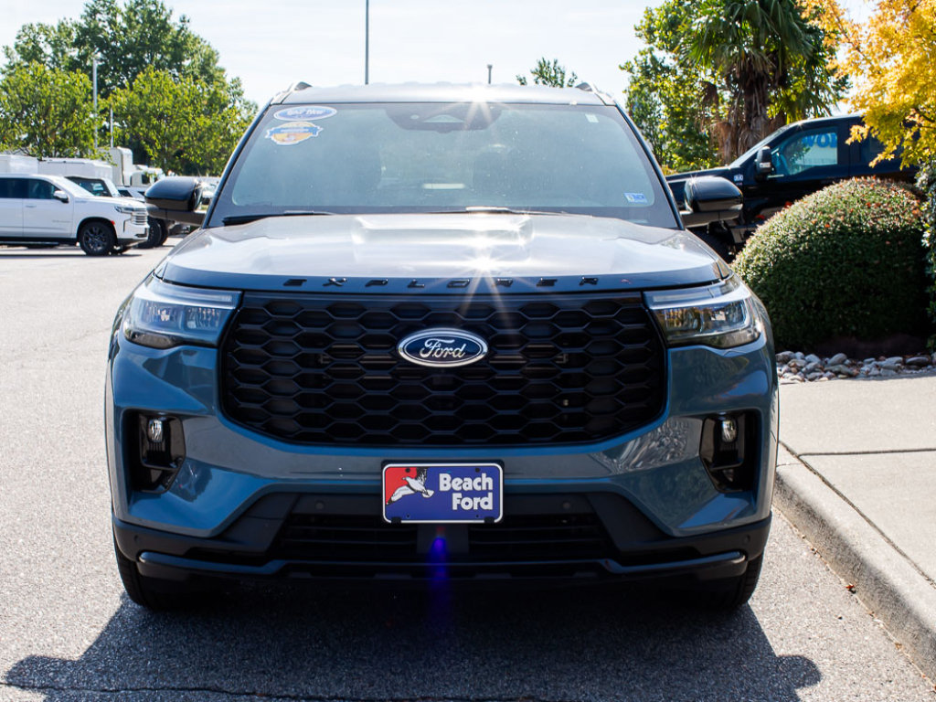 Used 2026 Ford Explorer ST-Line AWD/4WD image 2