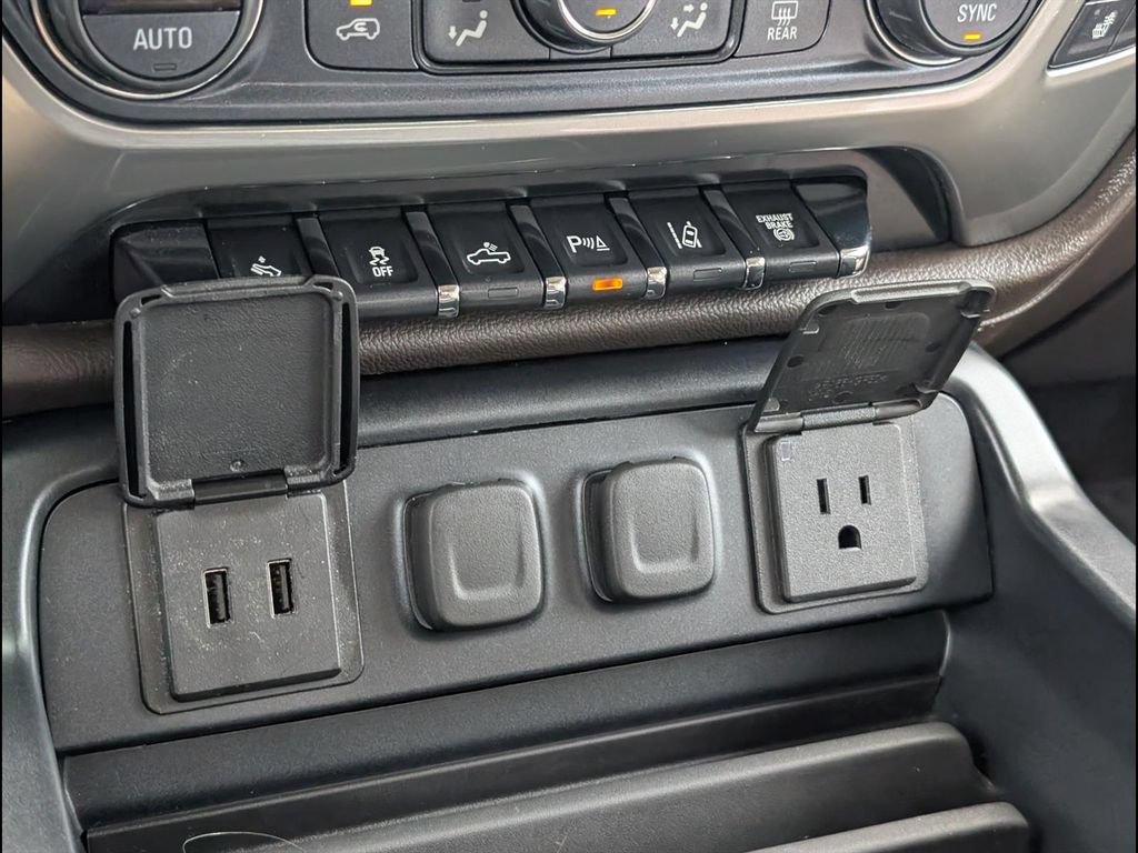 Used 2018 Chevrolet Silverado 2500 LTZ w/ Duramax Plus Package RWD image 16