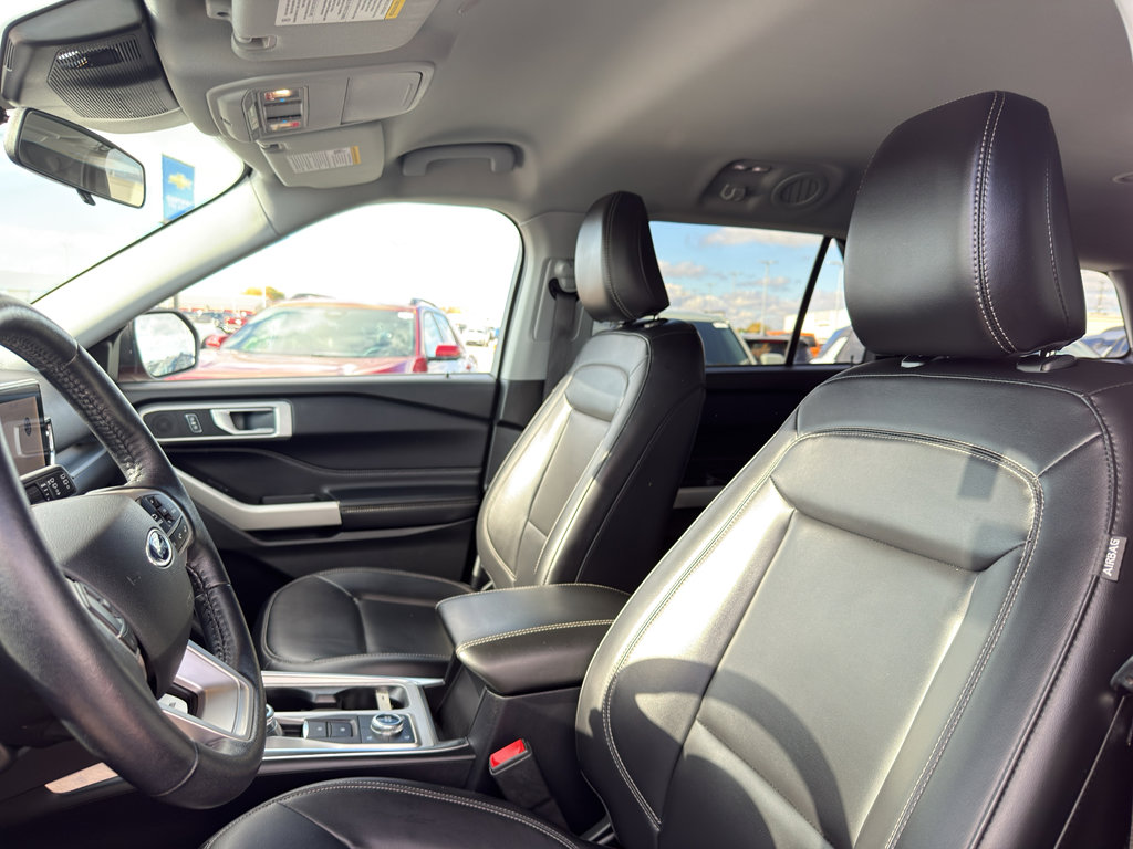 Used 2021 Ford Explorer XLT w/ Equipment Group 202A image 27