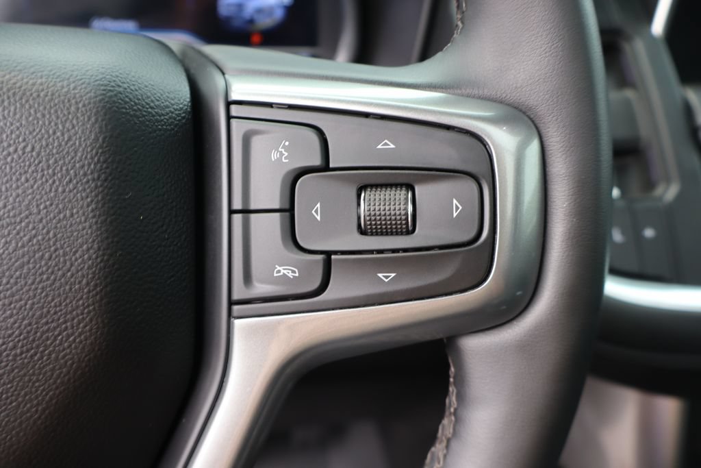 Used 2023 Chevrolet Tahoe Z71 w/ Z71 Off-Road Package AWD/4WD image 16