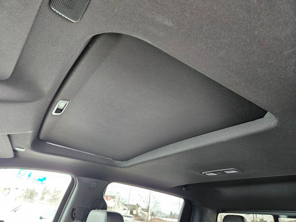 Used 2022 GMC Sierra 1500 AT4 w/ AT4 Premium Package image 17