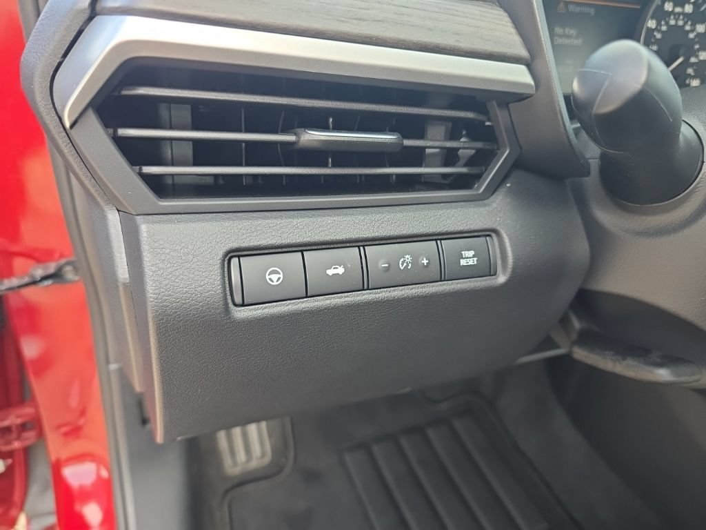 Used 2025 Nissan Altima 2.5 SL FWD image 17