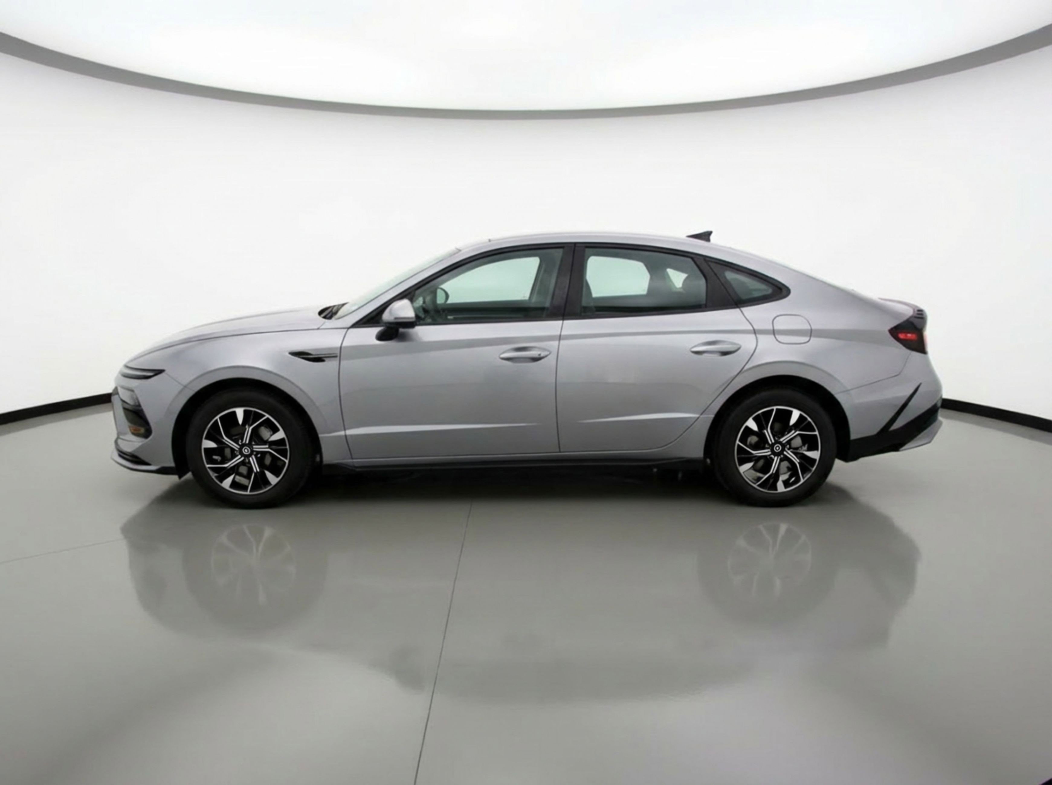 Used 2025 Hyundai Sonata SEL image 5