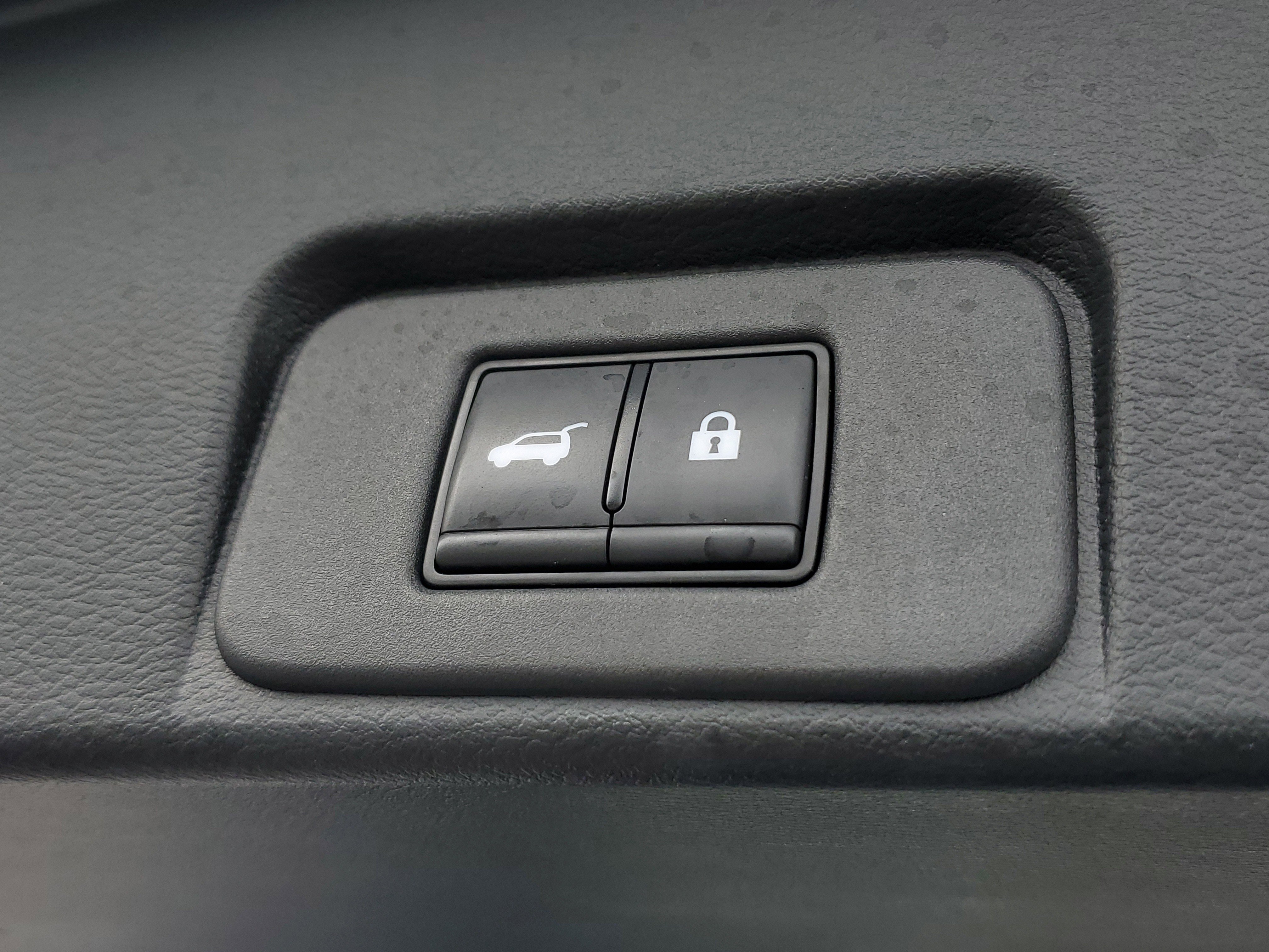 Used 2024 Nissan Rogue SL image 10