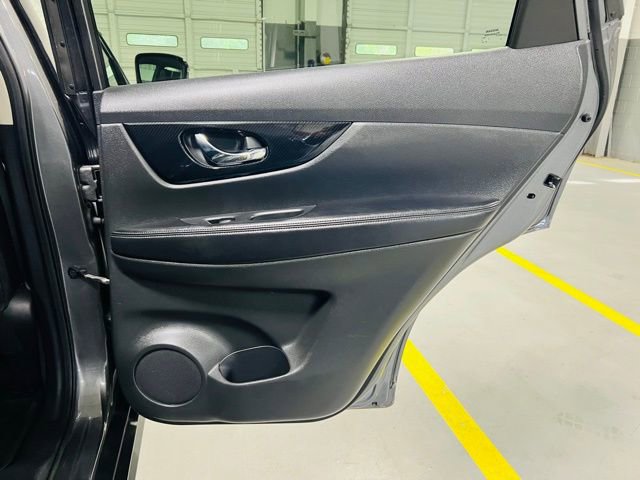 Used 2020 Nissan Rogue SL image 33