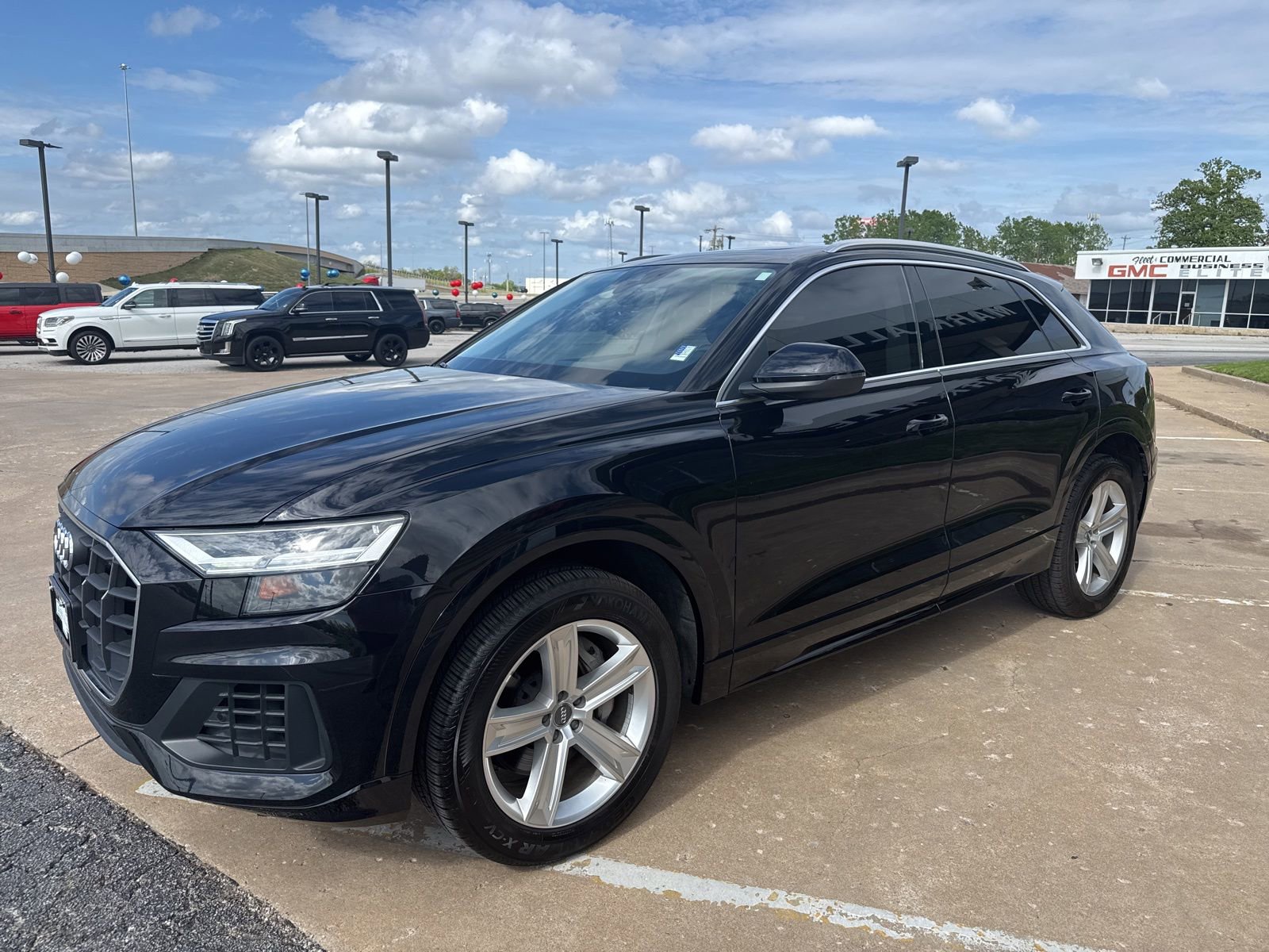 Used 2019 Audi Q8 Premium w/ Convenience Package AWD/4WD image 7