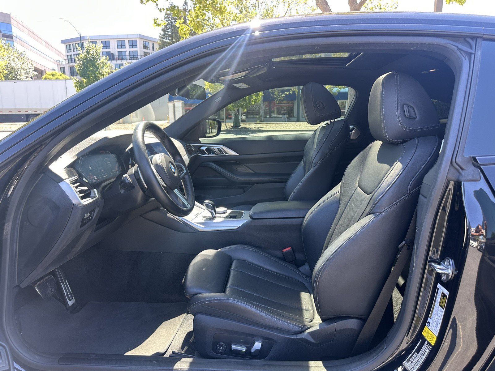 Used 2023 BMW 430i Coupe w/ M Sport Package RWD image 15