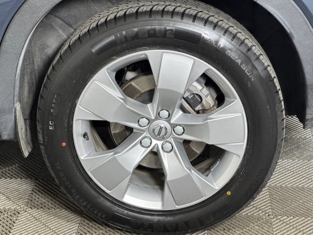 Used 2022 Volvo XC40 T5 Momentum AWD/4WD image 46