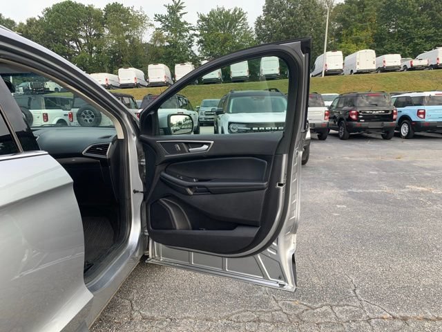 Used 2020 Ford Edge SEL w/ Convenience Package FWD image 14