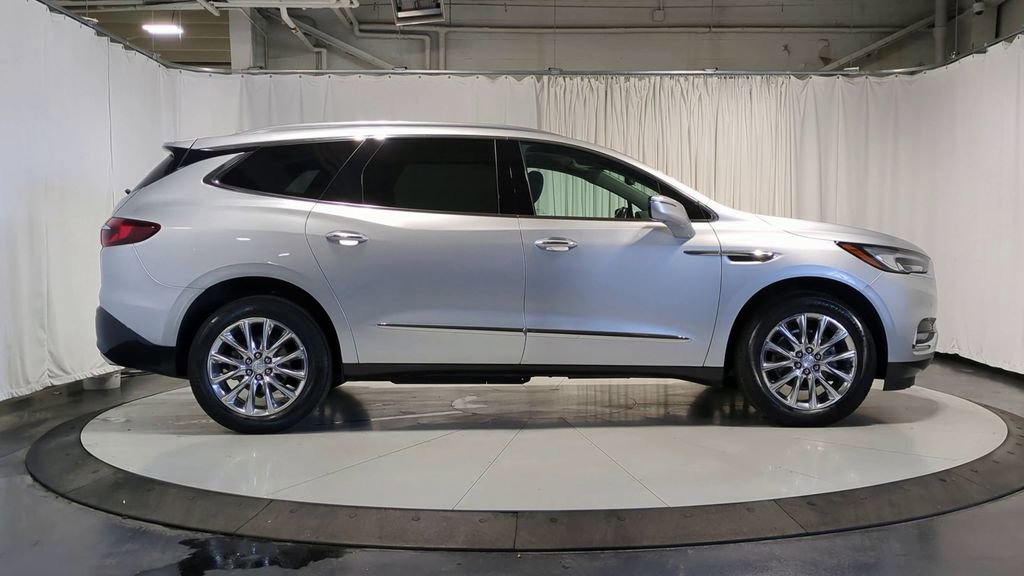 Used 2021 Buick Enclave Premium w/ Surround and Sites Package image 11