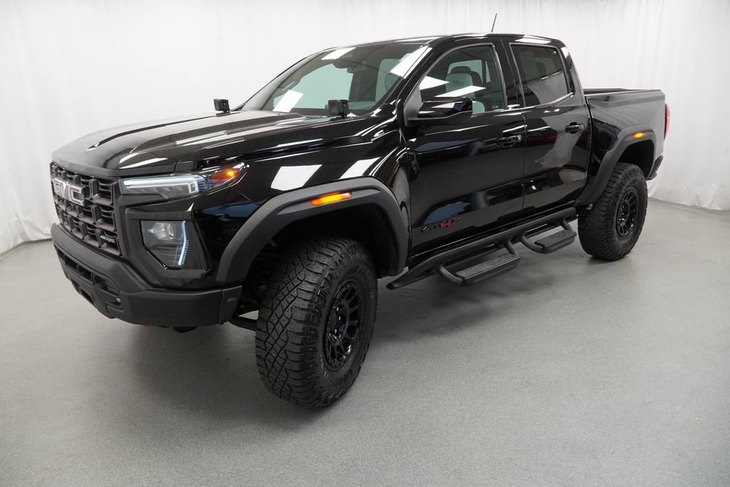 Used 2024 GMC Canyon AT4X w/ AT4X AEV Edition AWD/4WD image 4
