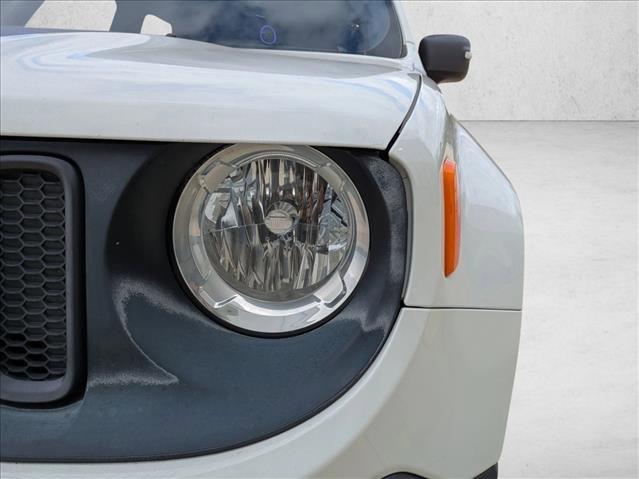 Used 2017 Jeep Renegade Trailhawk image 9