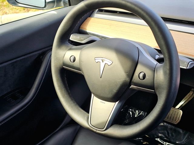 Used 2022 Tesla Model Y Long Range image 29