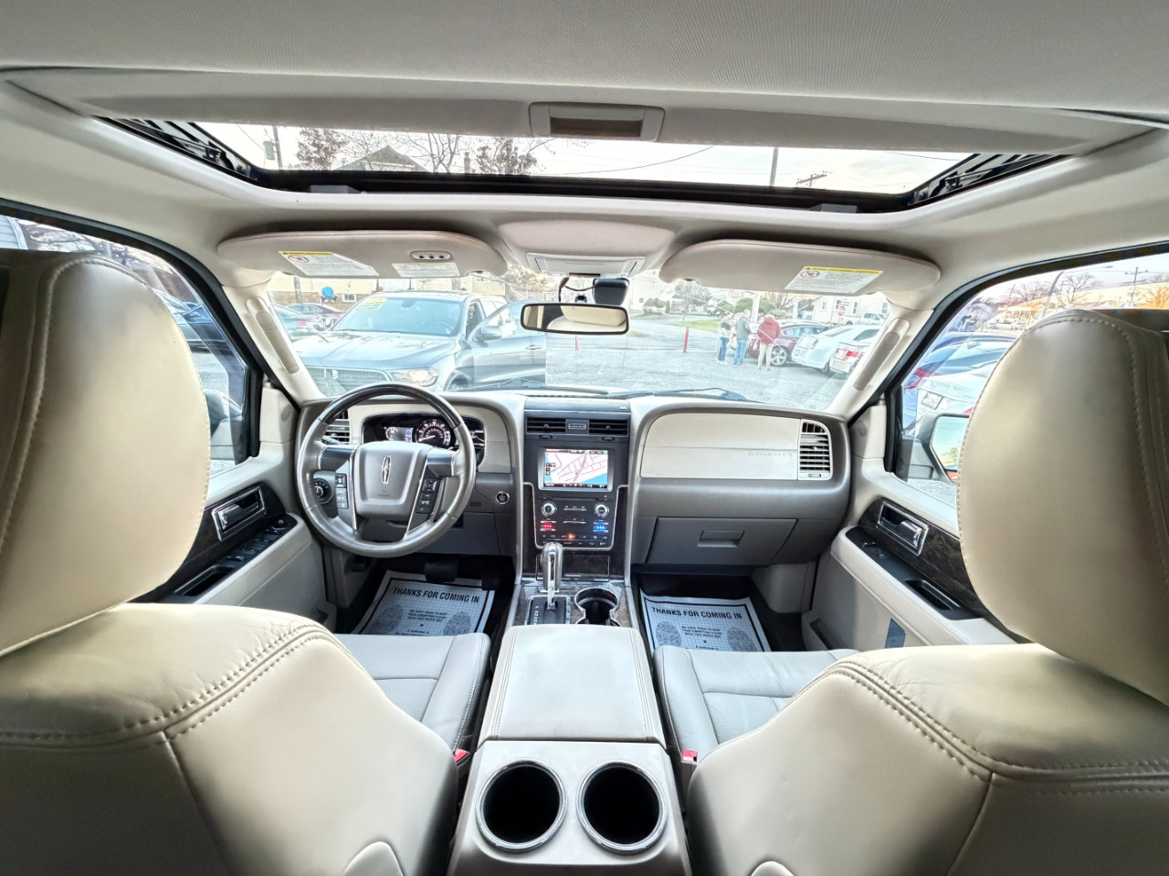 Used 2015 Lincoln Navigator L 4WD image 27