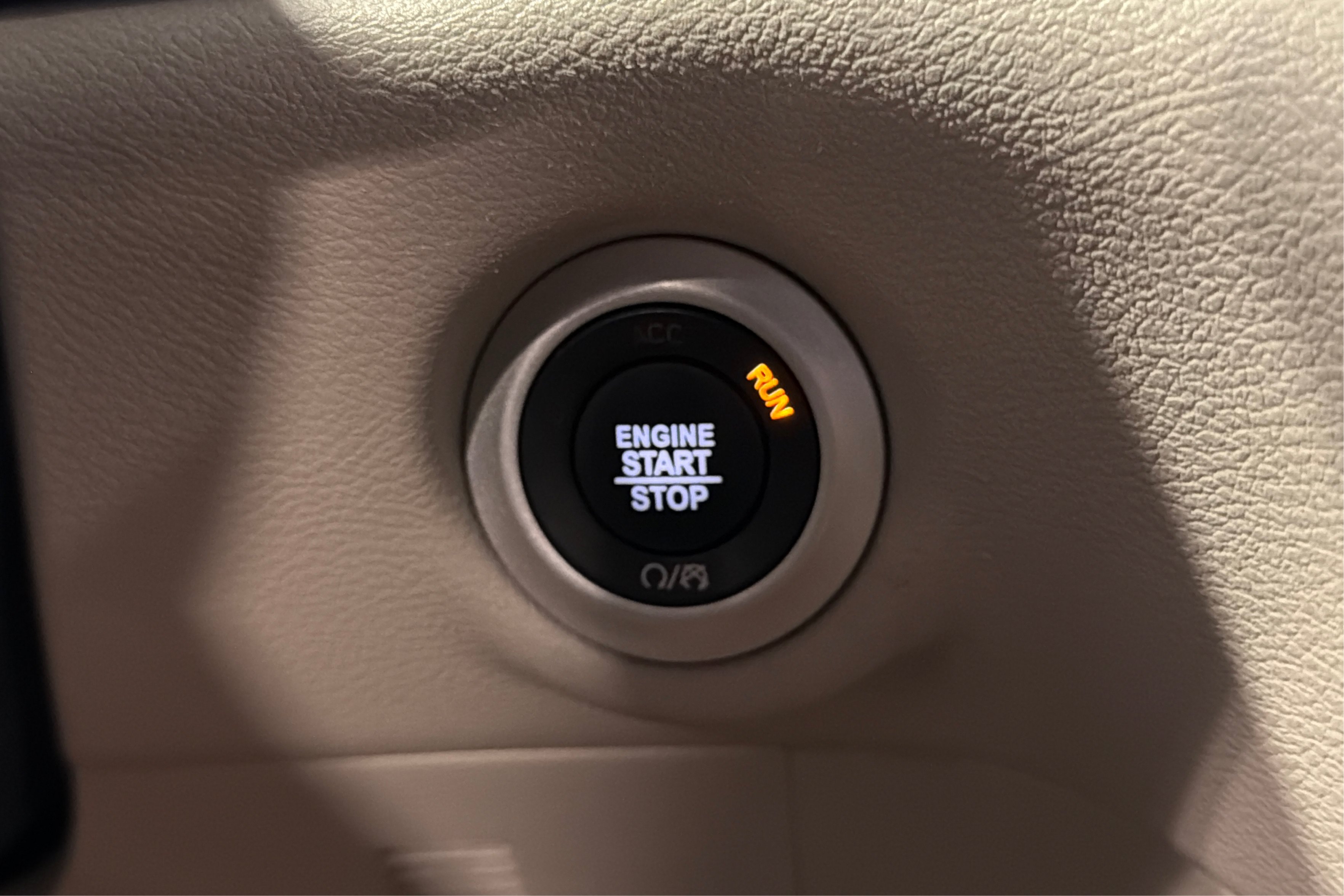 Used 2023 Chrysler Pacifica Touring-L FWD image 33