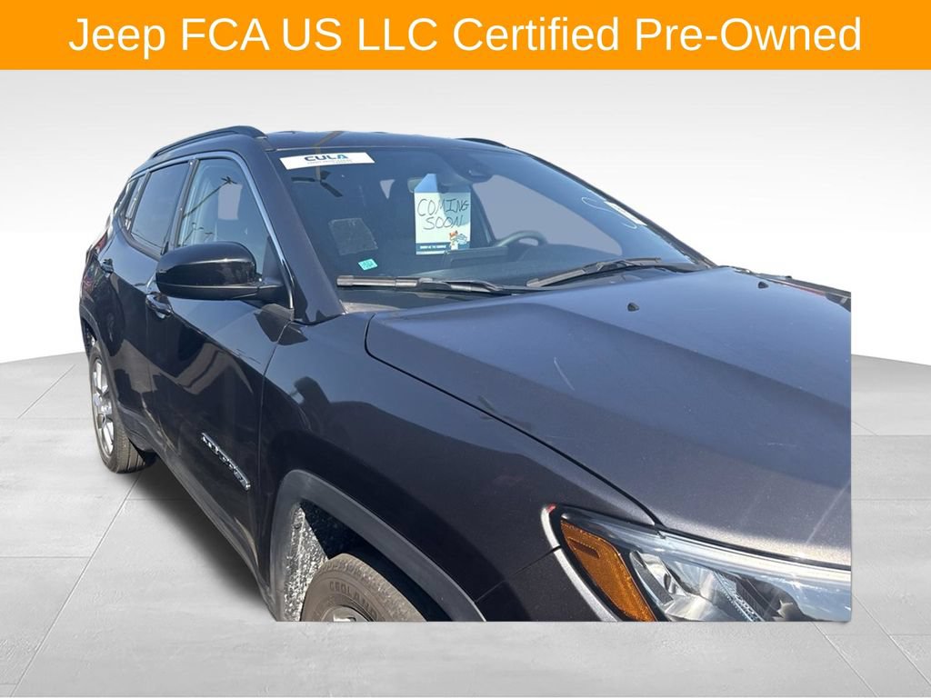 Used 2023 Jeep Compass Latitude AWD/4WD image 2