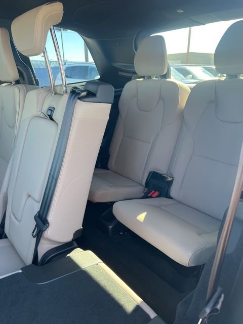 New 2026 Volvo XC90 B6 Plus w/ Protection Package Premier image 27