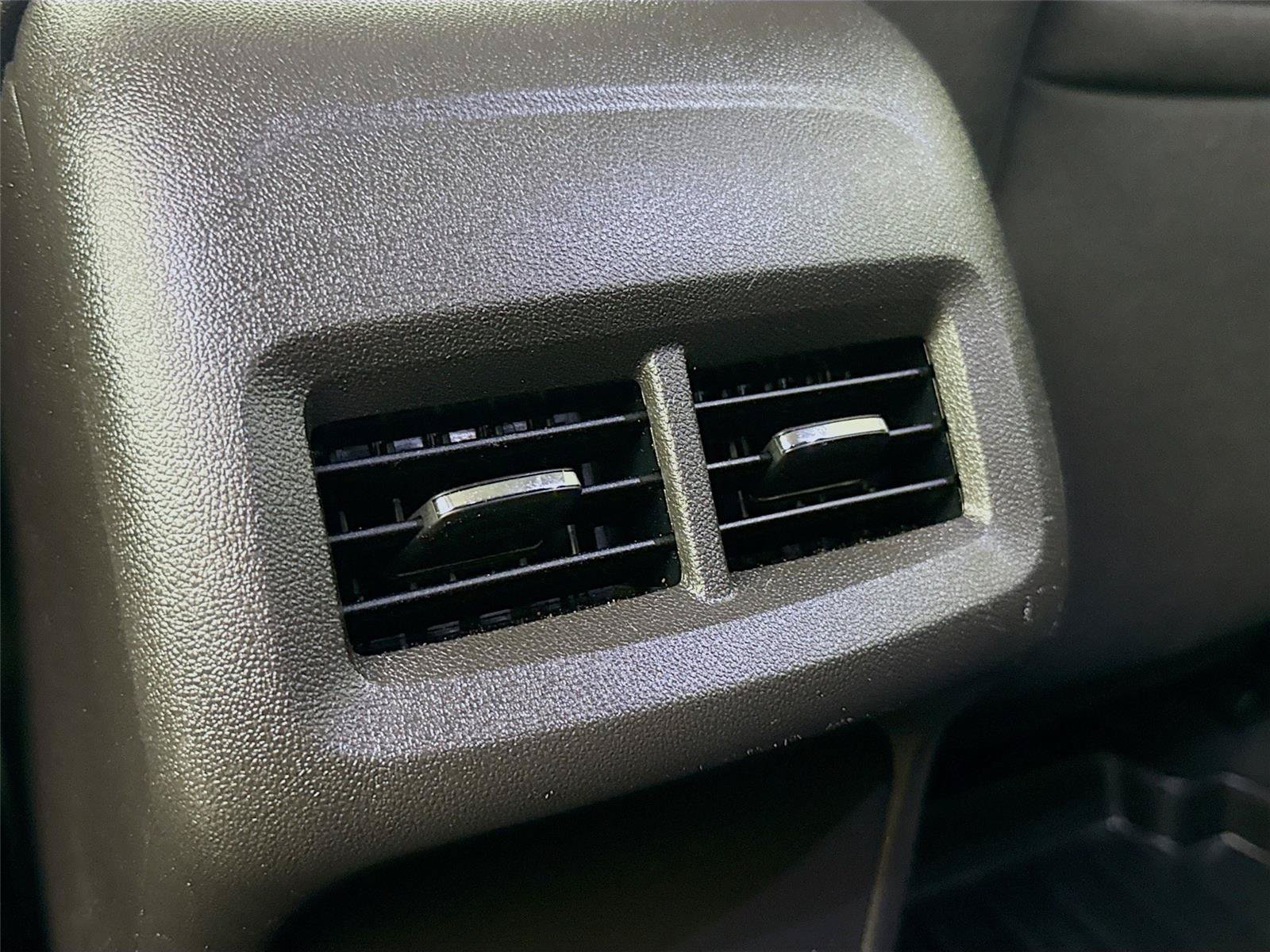 Used 2024 Chevrolet Equinox LT AWD/4WD image 26