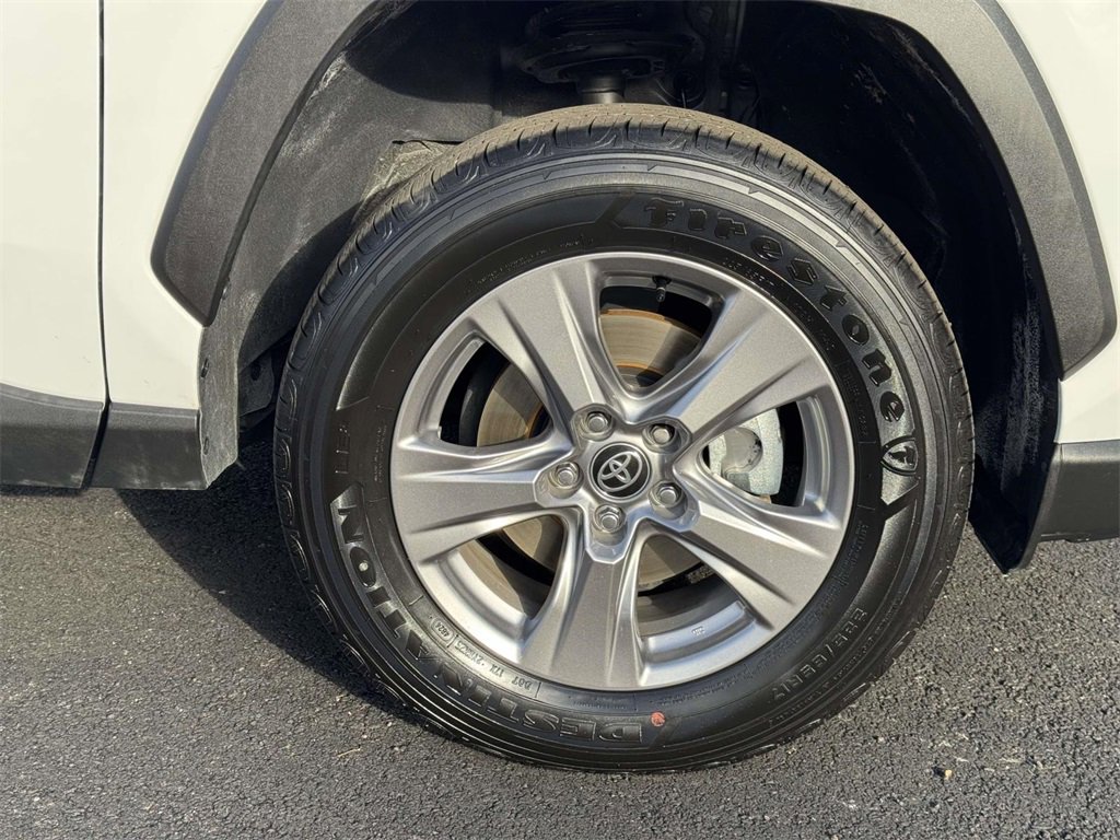 Used 2025 Toyota RAV4 XLE image 25