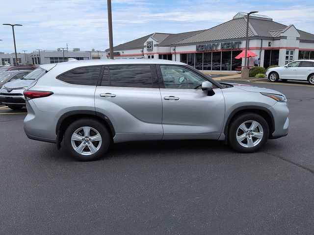 Certified 2021 Toyota Highlander LE AWD/4WD image 8