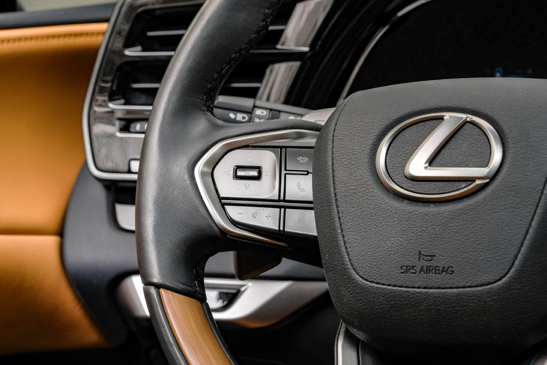 Used 2024 Lexus RX 350 Premium w/ Cold Area Package FWD image 20