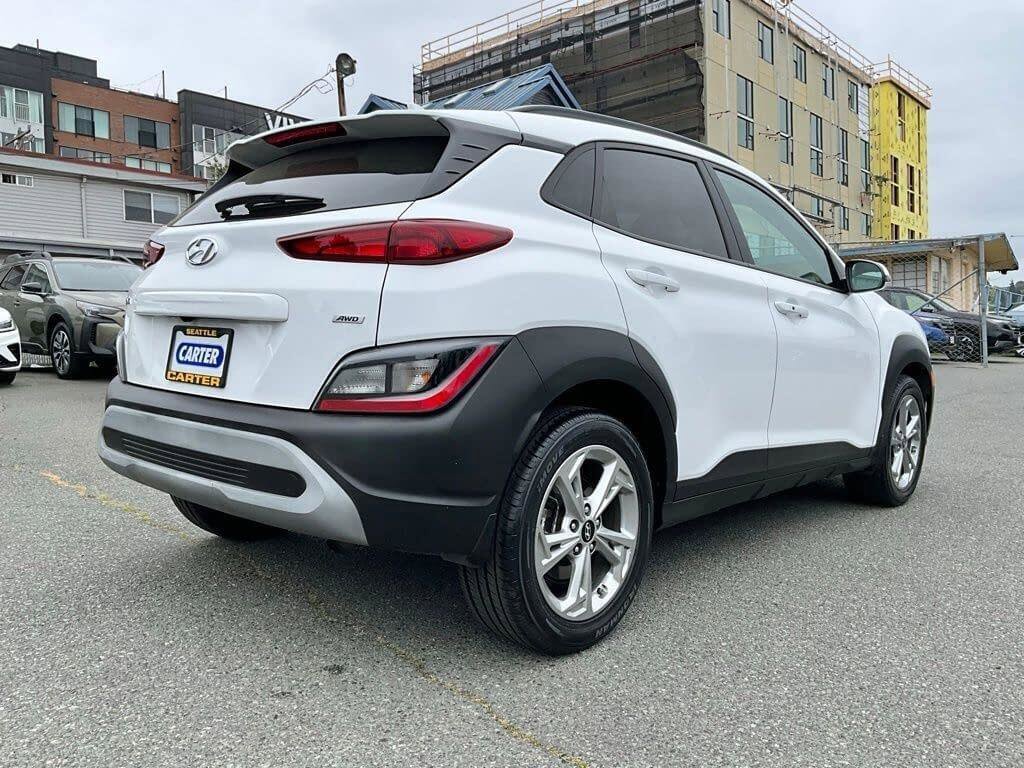 Used 2023 Hyundai Kona SEL AWD/4WD image 8