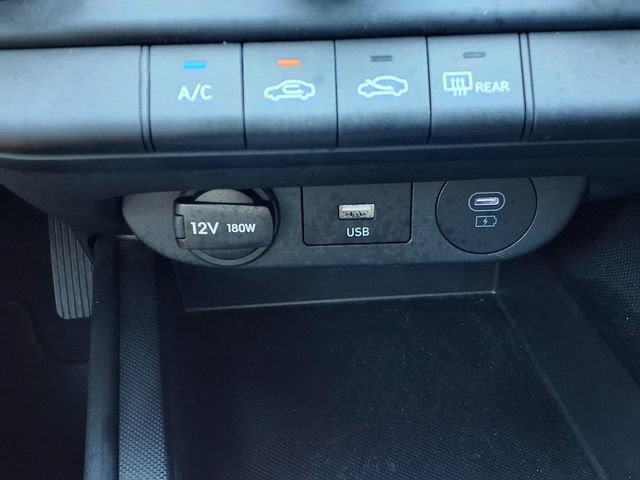 Used 2026 Hyundai Elantra SE FWD image 15