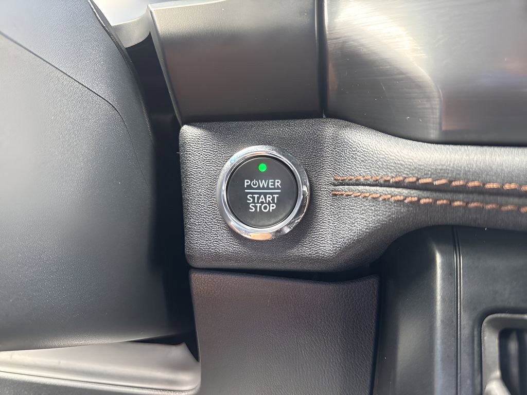 Used 2023 Ford F150 Lightning Lariat image 22