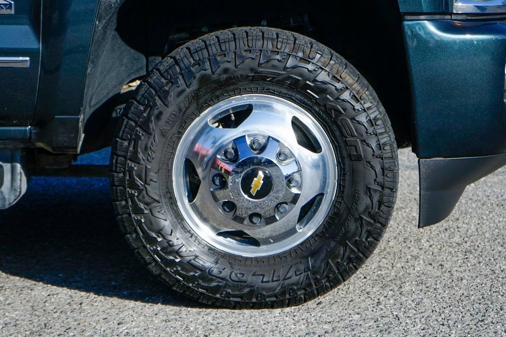 Used 2018 Chevrolet Silverado 3500 High Country w/ Duramax Plus Package image 46