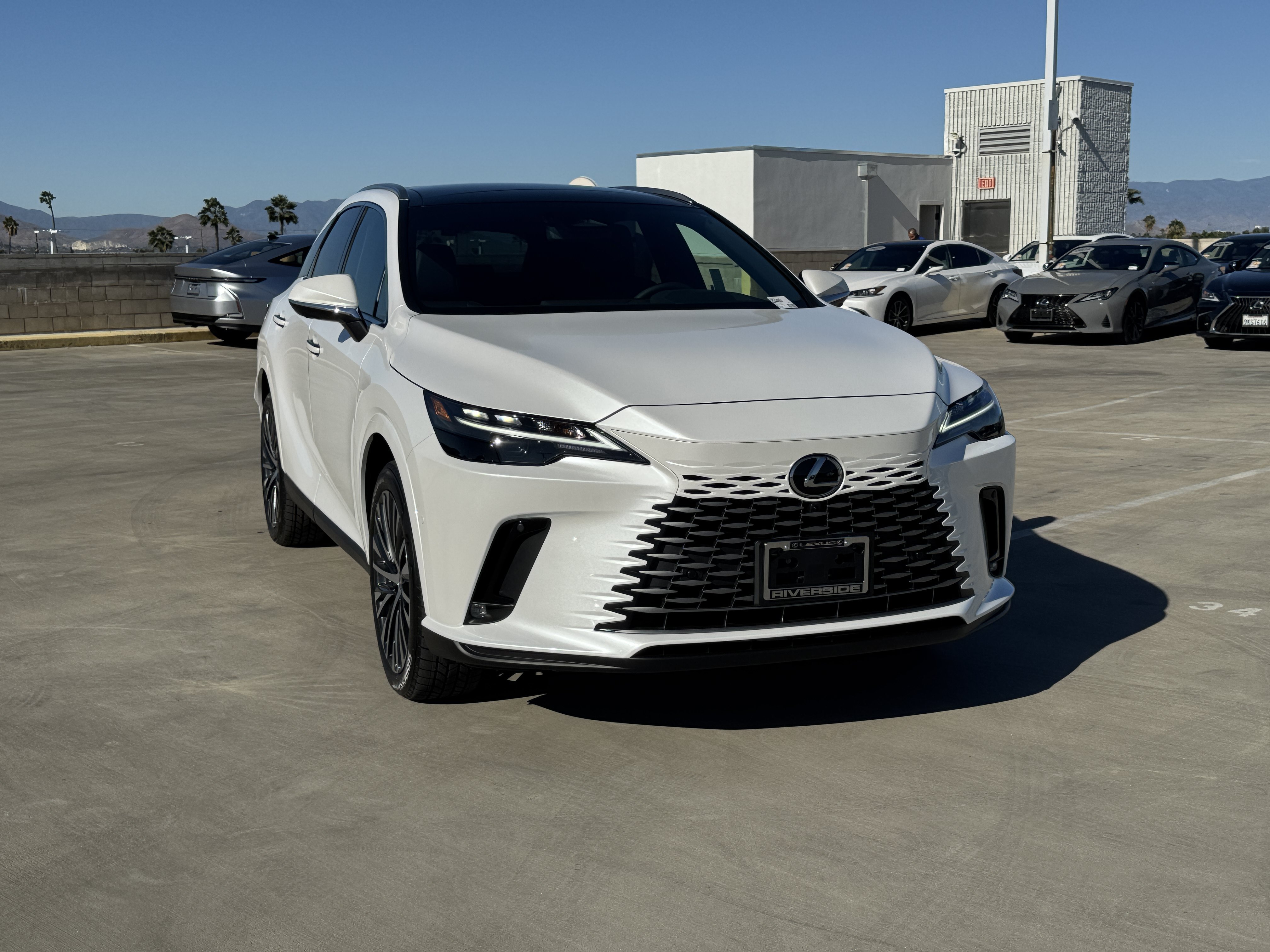 New 2026 Lexus RX 350 w/ Convenience Package AWD/4WD image 2