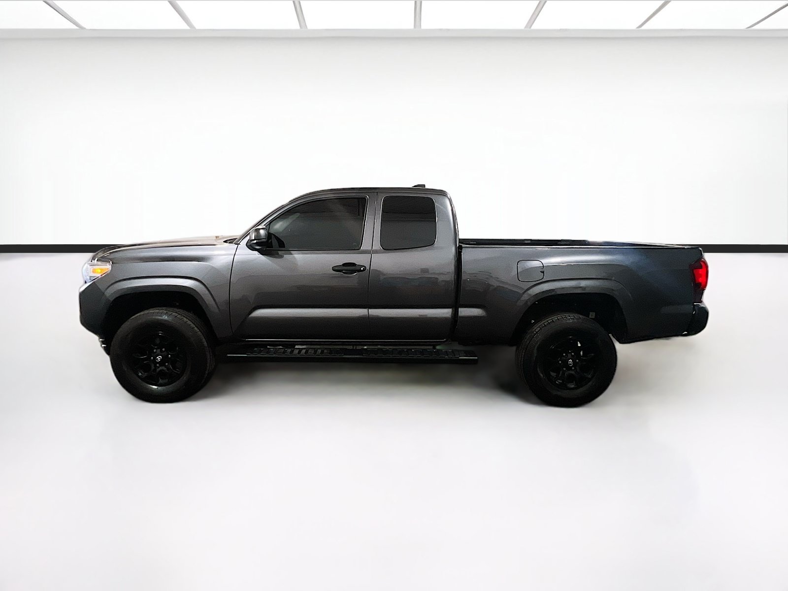 Used 2023 Toyota Tacoma SR AWD/4WD image 20