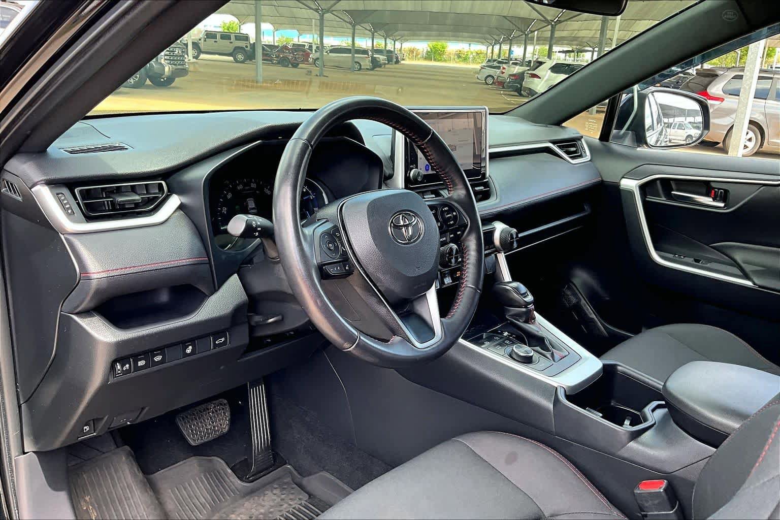 Used 2023 Toyota RAV4 SE w/ Weather & Moonroof Package AWD/4WD image 17