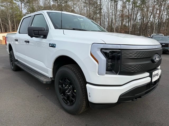 Used 2025 Ford F150 Lightning XLT AWD/4WD image 7