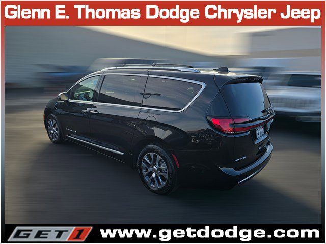 Used 2024 Chrysler Pacifica Pinnacle image 9