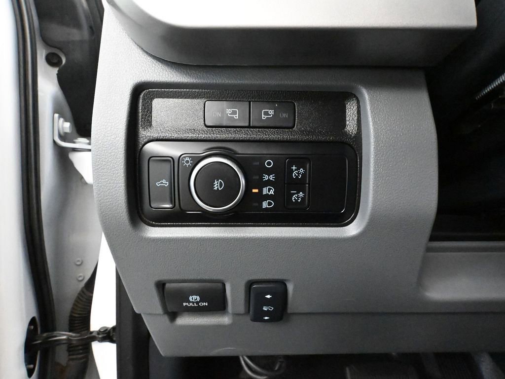 Used 2024 Ford F350 XLT w/ FX4 Off-Road Package image 31