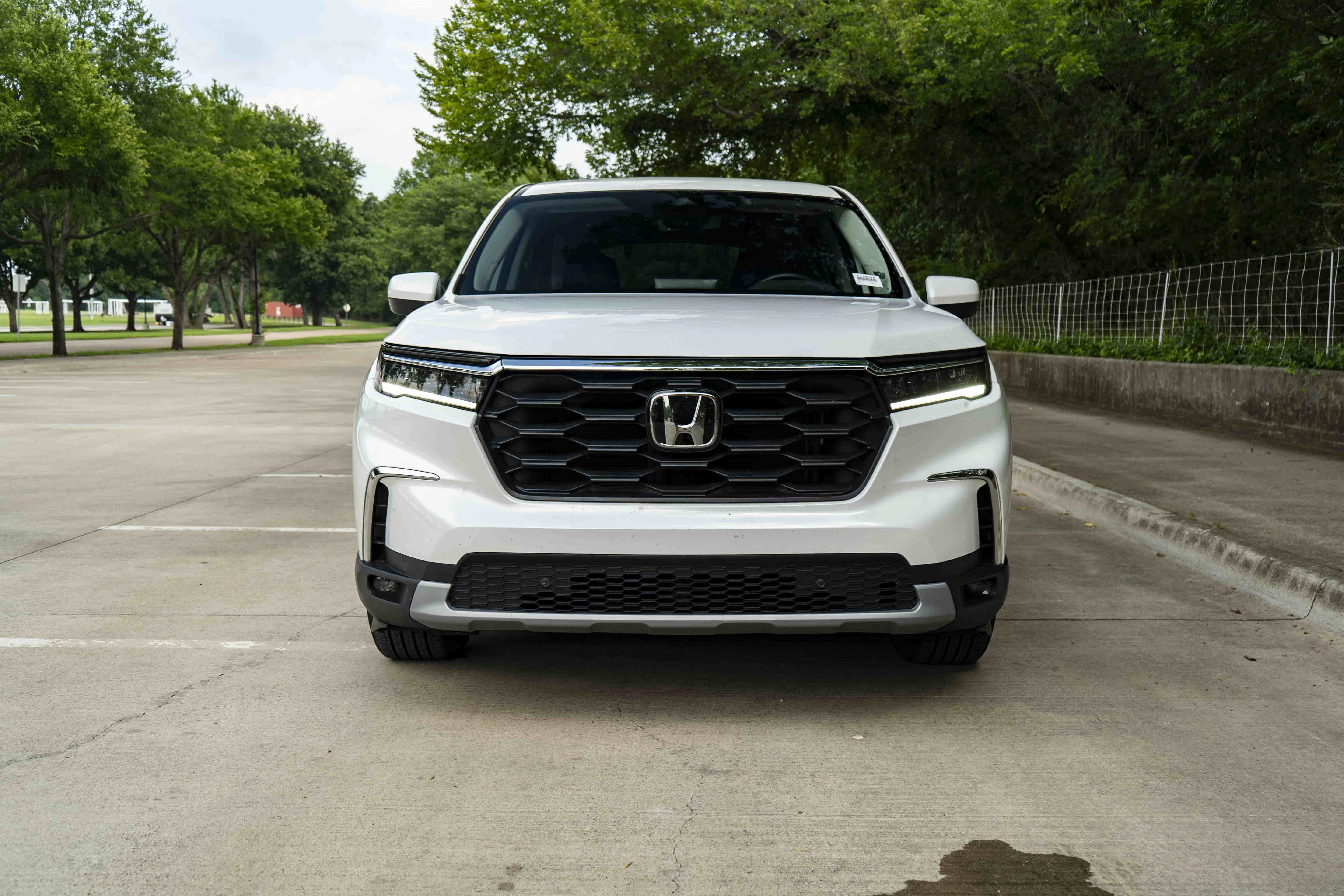 Used 2025 Honda Pilot EX-L image 3