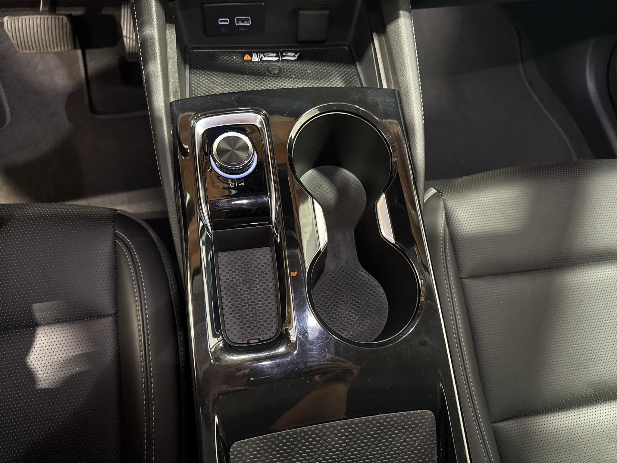 Certified 2024 Buick Envision Preferred AWD/4WD image 12