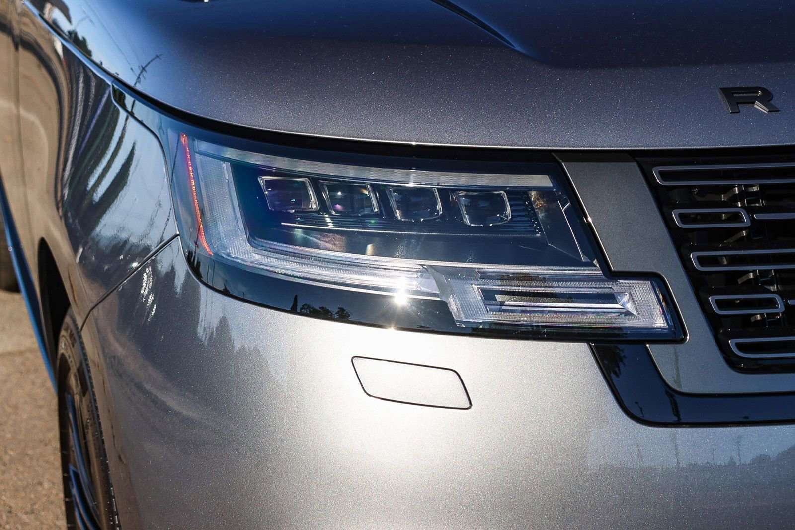 New 2026 Land Rover Range Rover Long Wheelbase SE image 15