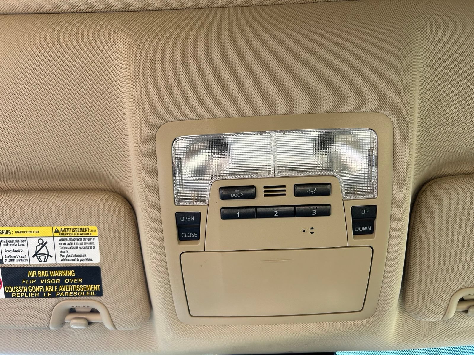 Used 2018 Toyota Highlander XLE AWD/4WD image 21
