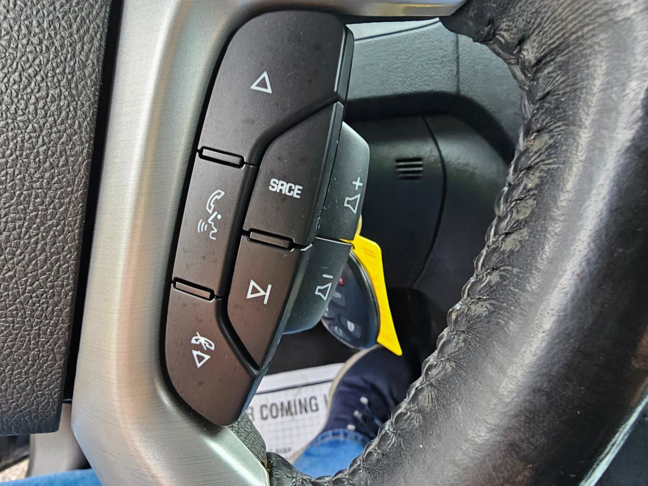 Used 2012 GMC Acadia SLE image 35