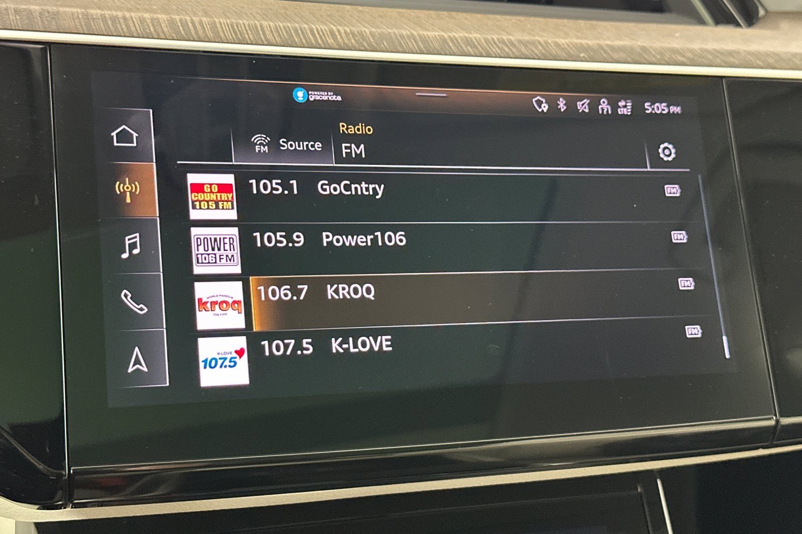 Used 2022 Audi e-tron Premium w/ Convenience Plus Package image 17