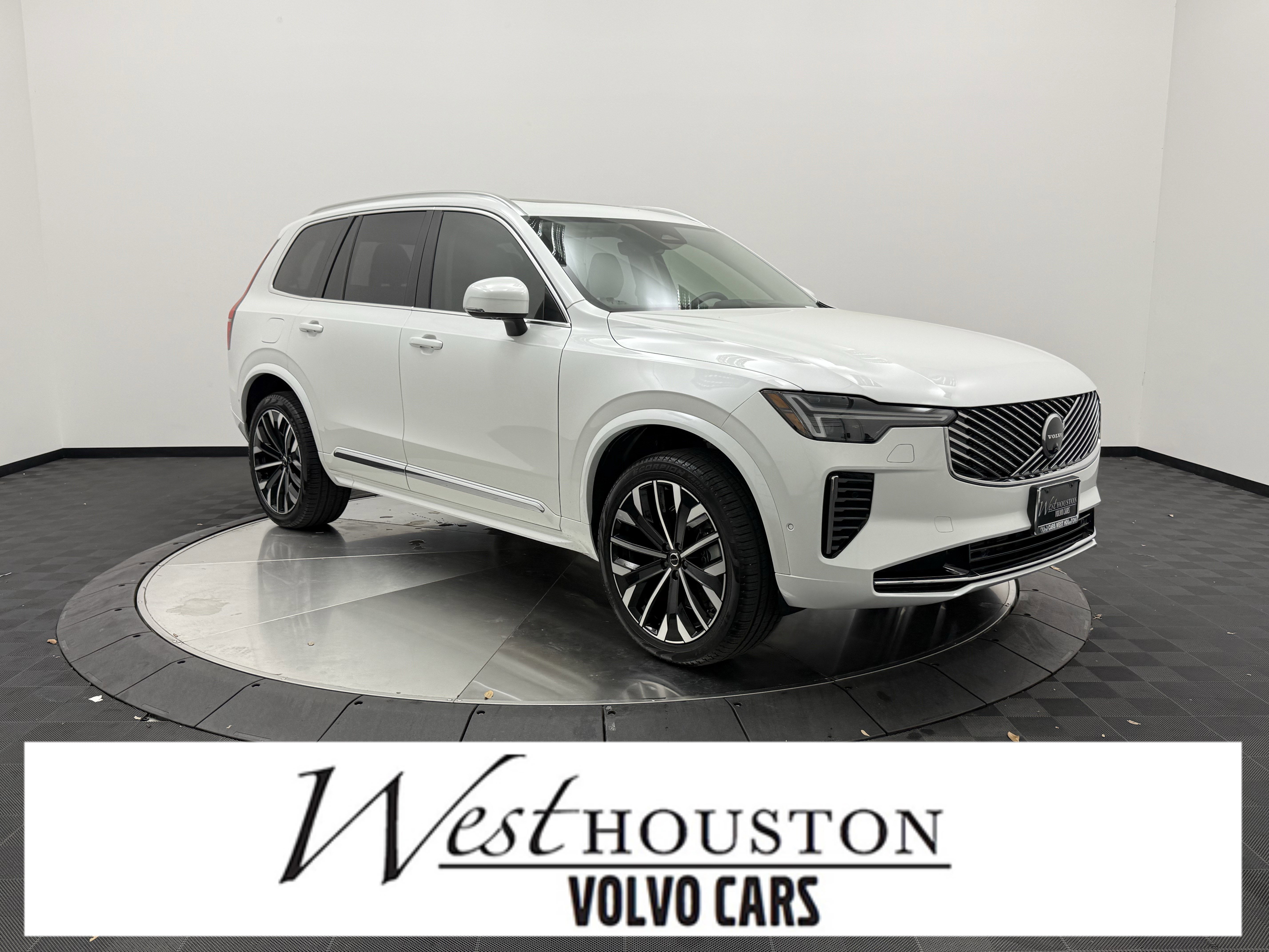 Used 2026 Volvo XC90 B6 Ultra w/ Protection Package image 1
