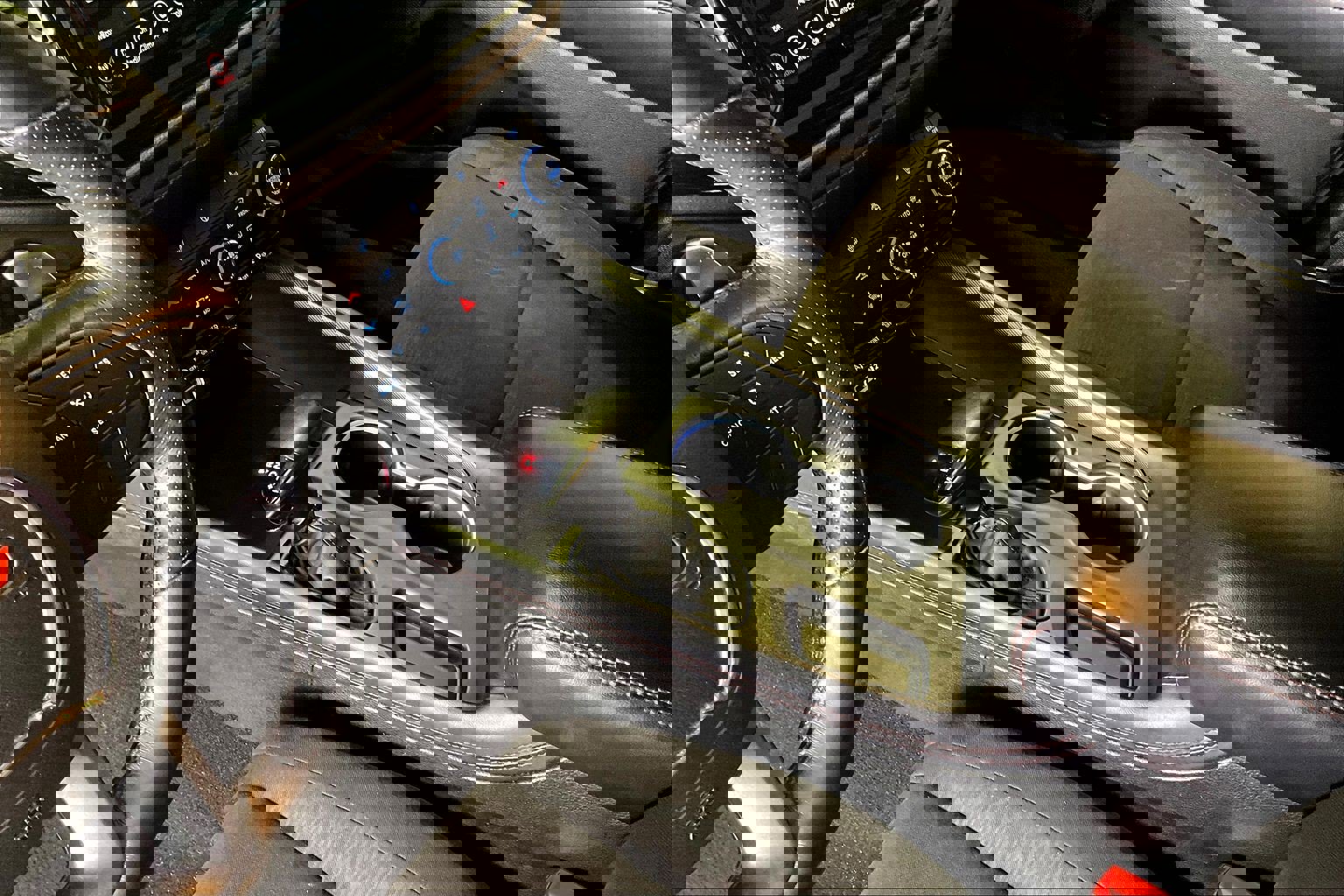 Used 2023 Dodge Durango GT image 17