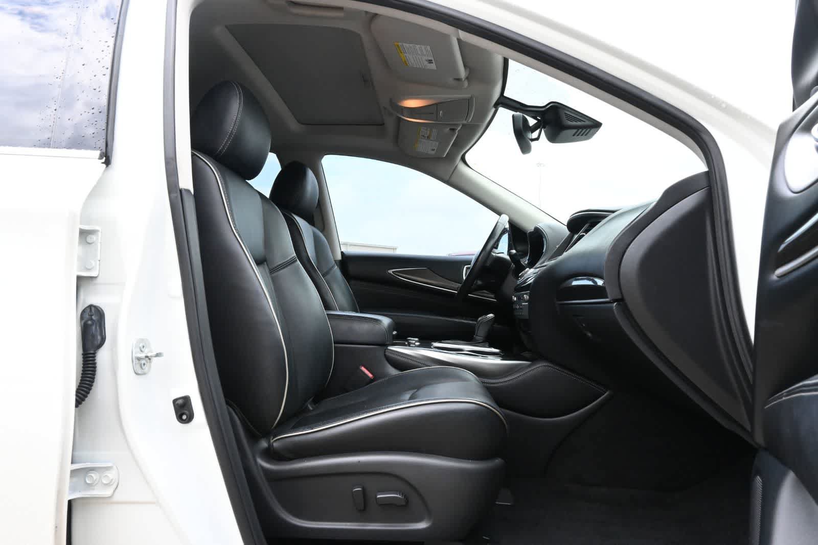 Used 2019 INFINITI QX60 Luxe w/ Essential Package FWD image 23