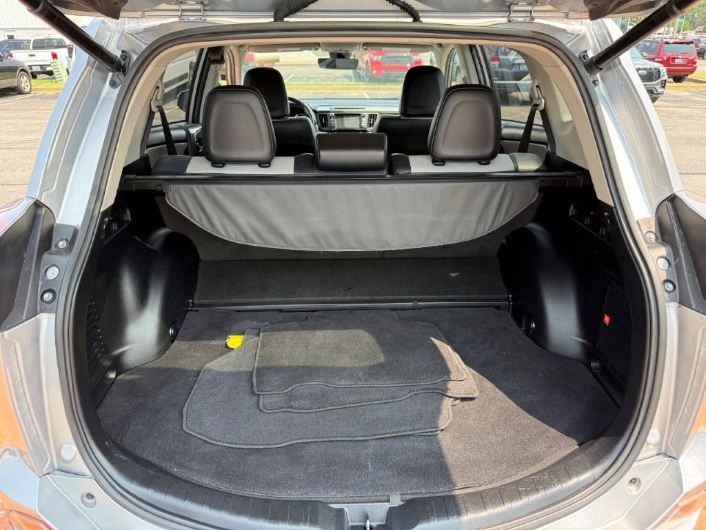 Used 2017 Toyota RAV4 Limited w/ Advanced Technology Package AWD/4WD image 18