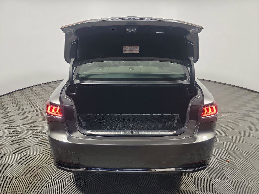 Used 2019 Lexus LS 500h AWD image 8